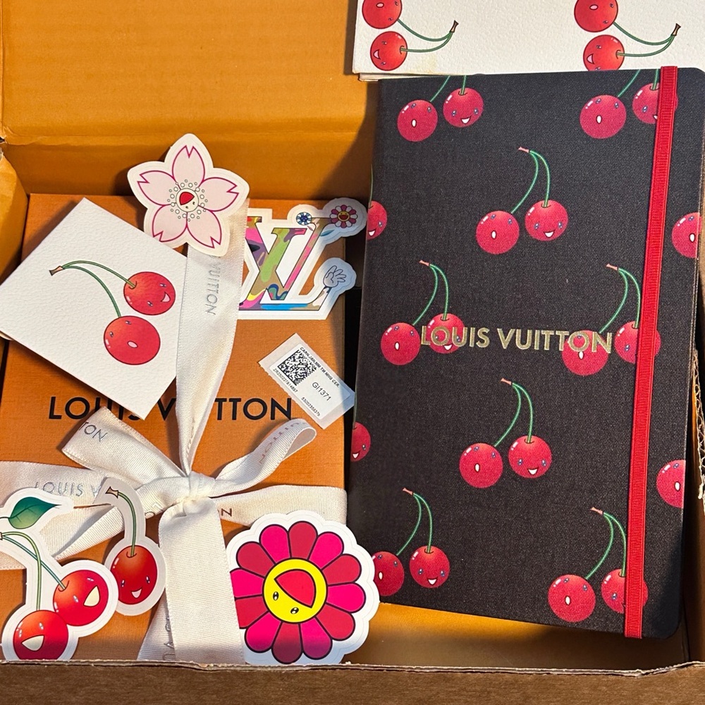 🆕❤️ Louis Vuitton X TM Jane Notebook MM